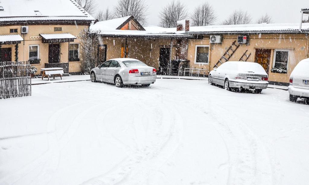 Hotel Veldzes Nams Ventspils Exterior foto